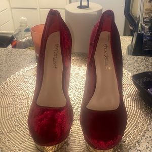 Red heels from shoe dazzle